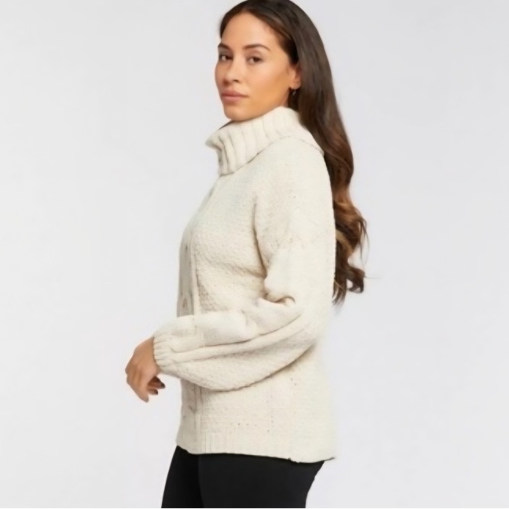 Cable Knit Ivory Cream Chenille Sweater - Picture 3 of 10